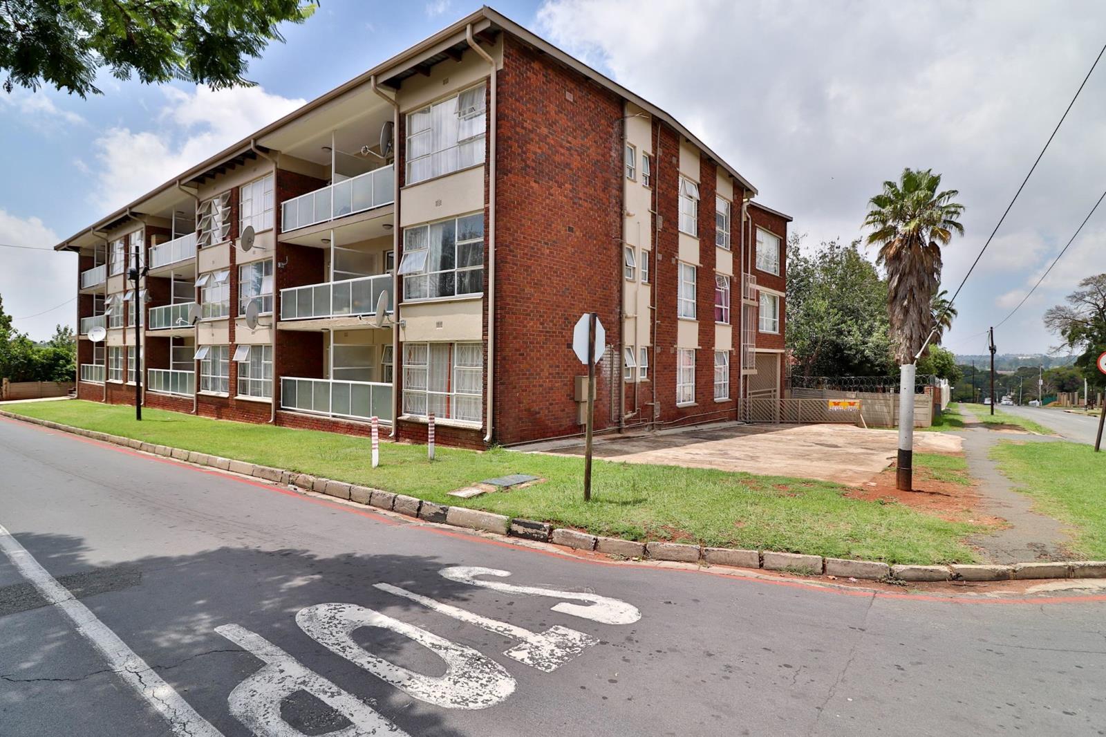 Bachelor apartment in Discovery