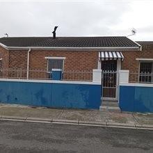 2 Bedroom House in Strandfontein