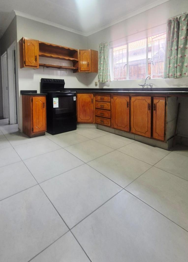2 Bedroom Apartment in Rustenburg Central