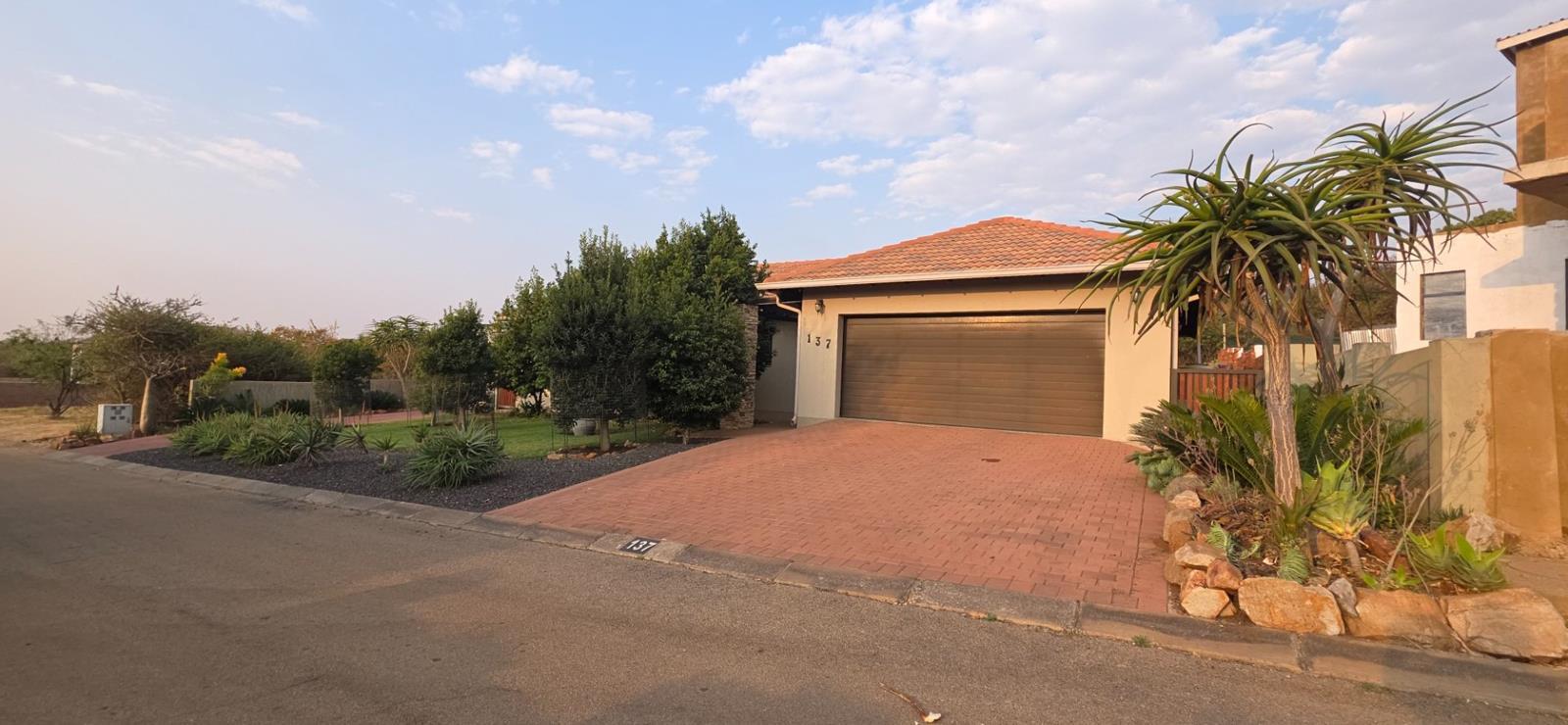 3 Bedroom House in Seasons Lifestyle Estate
