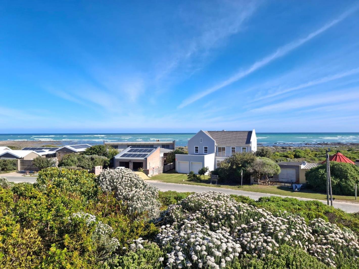 614 m² Land available in Suiderstrand