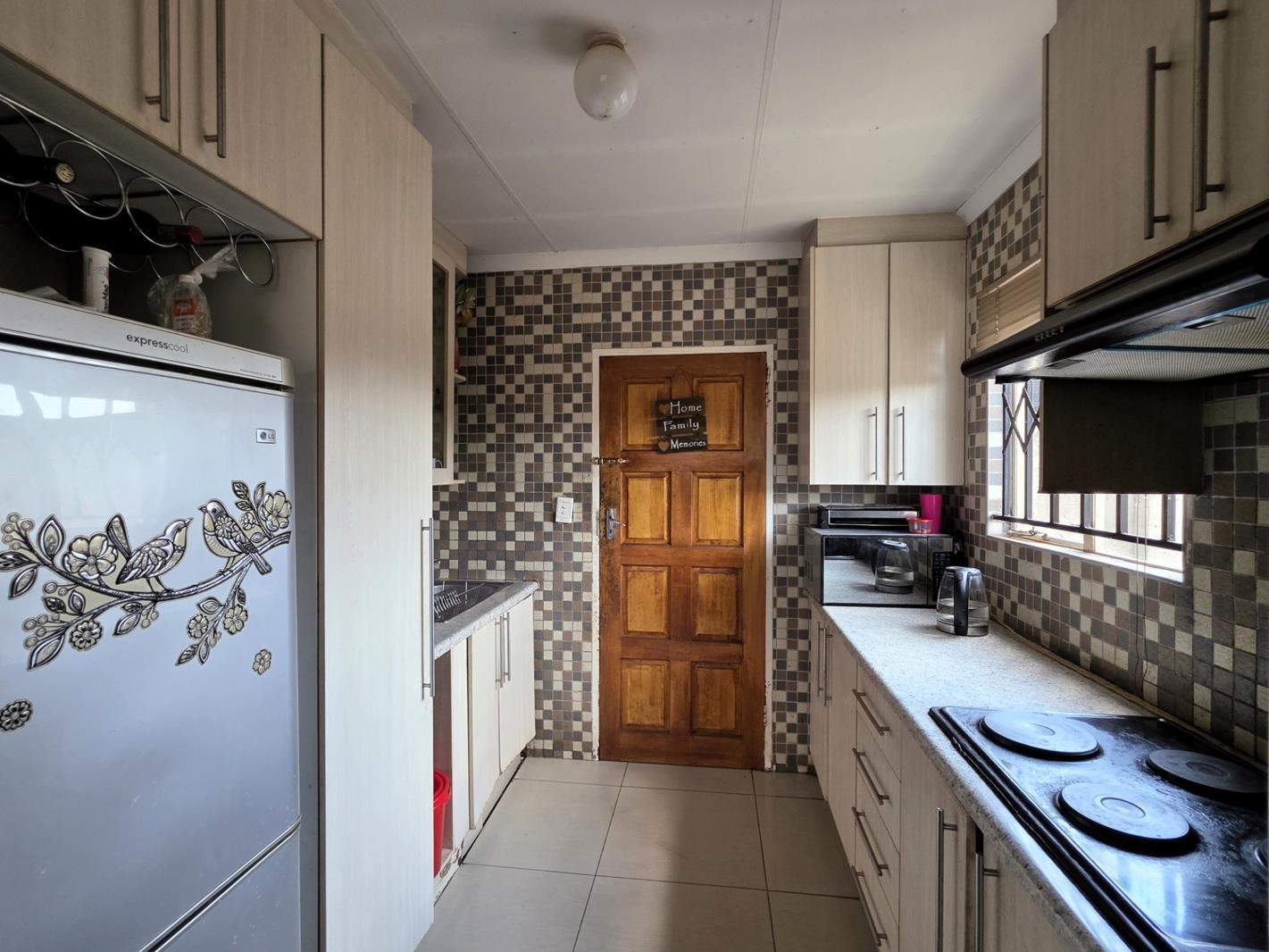 3 Bedroom House in Mahube Valley