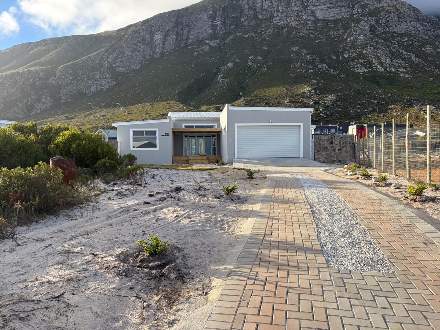 3 Bedroom House in Bettys Bay