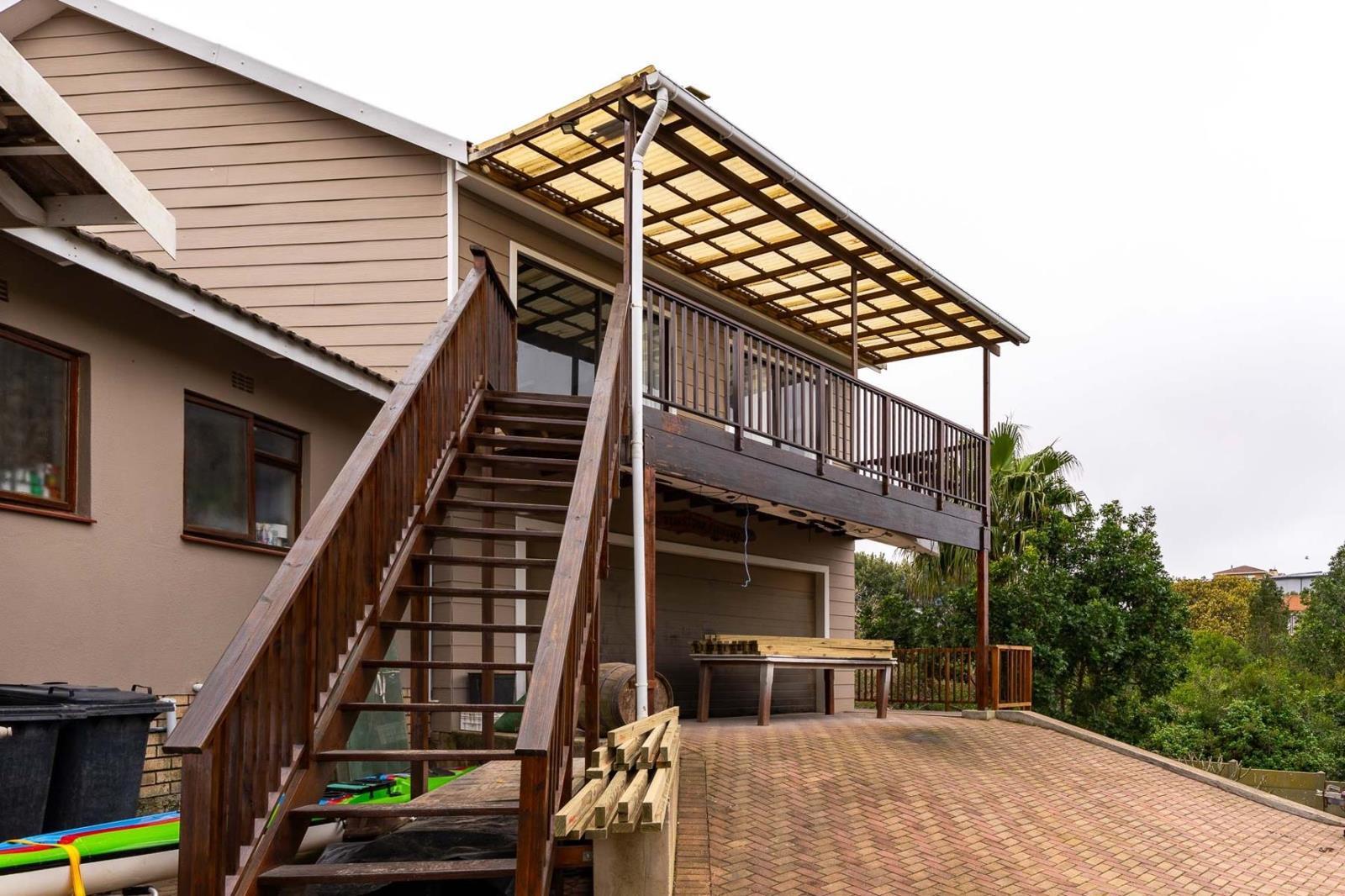1 Bedroom House in Dana Bay