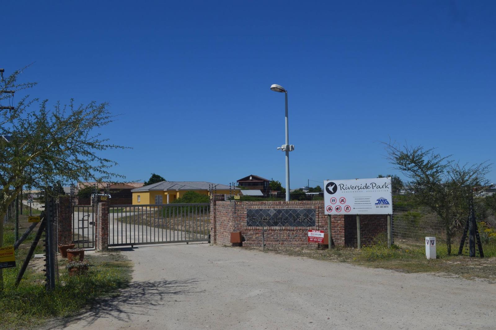 1 000 m² Land available in Colchester