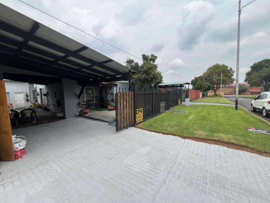 4 Bedroom House in Florentia