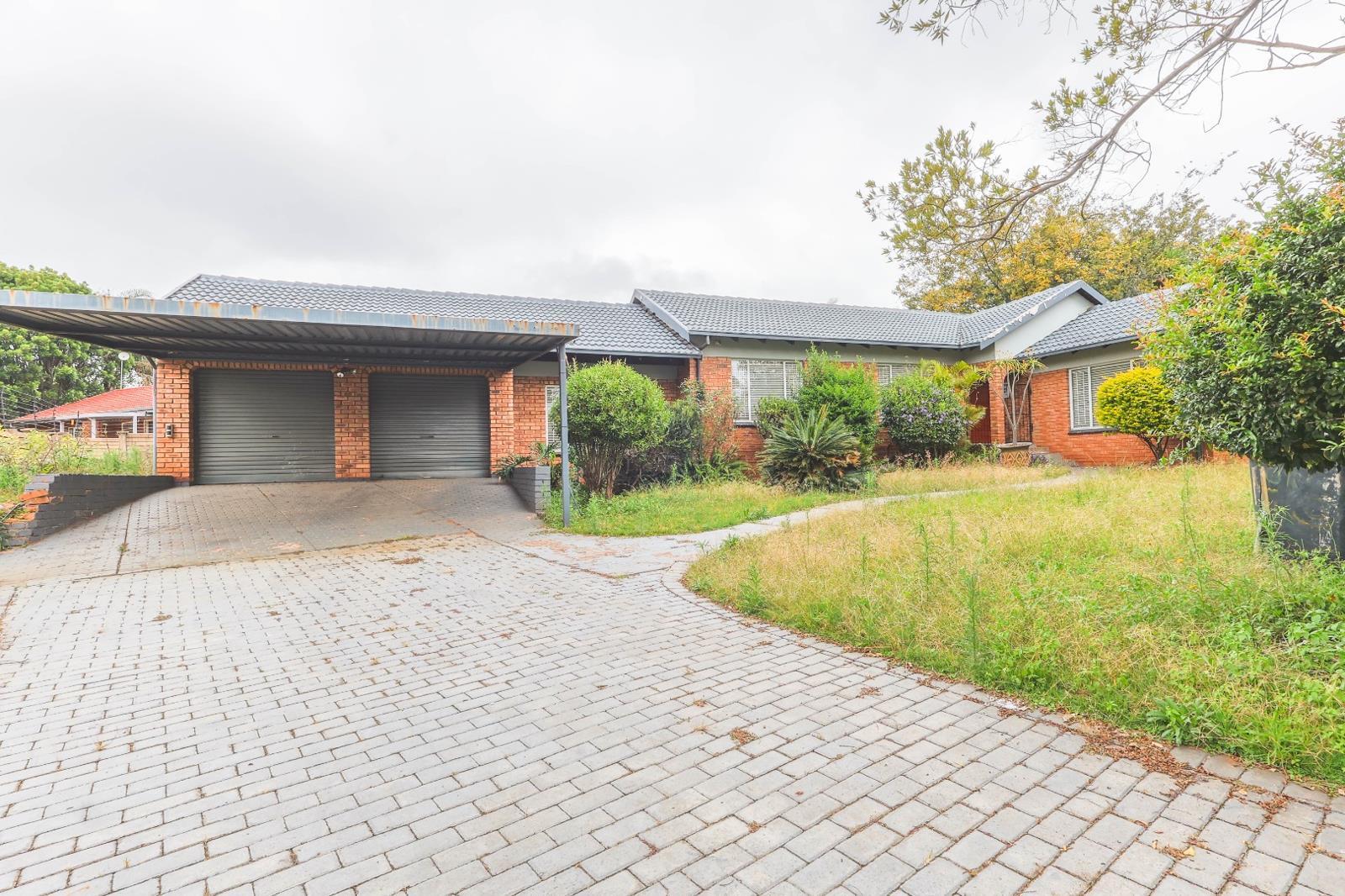 3 Bedroom House in Rooihuiskraal