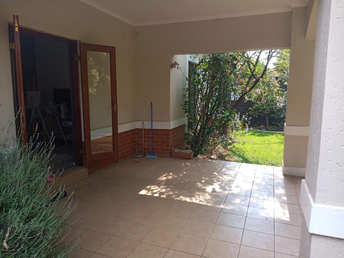 3 Bedroom Apartment in Sunninghill
