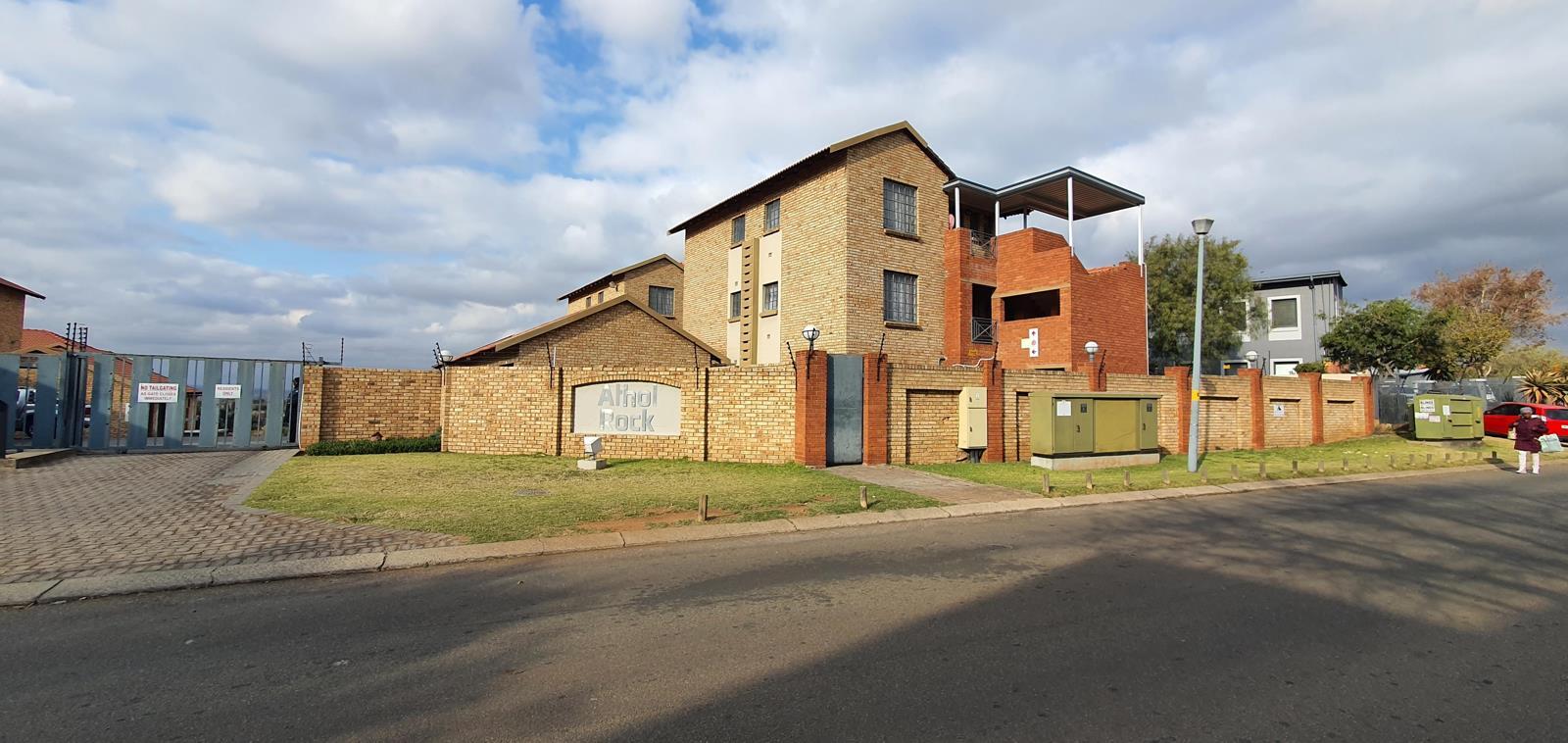2 Bedroom Townhouse in Meyersdal