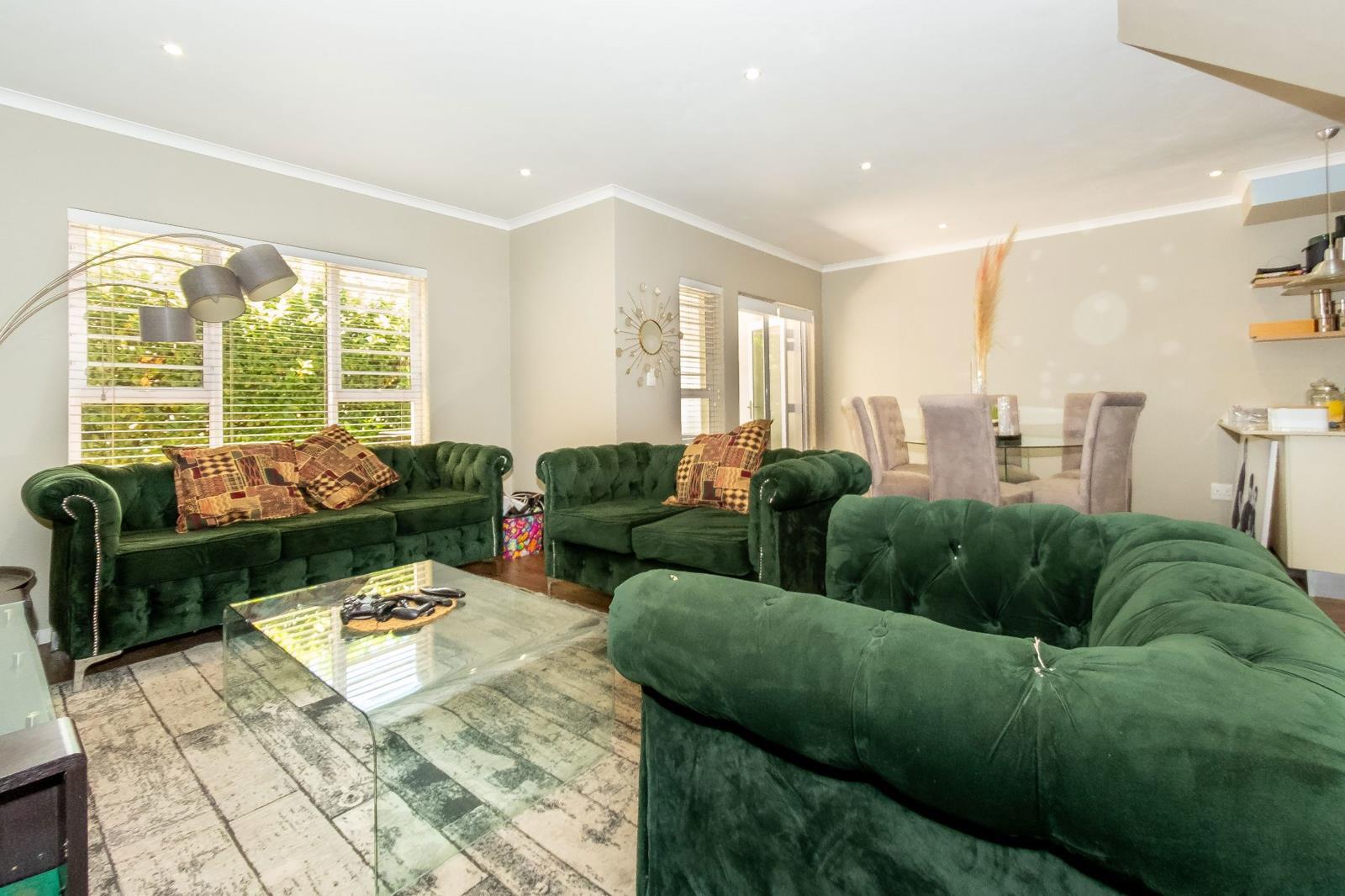 3 Bedroom Townhouse in Bryanston