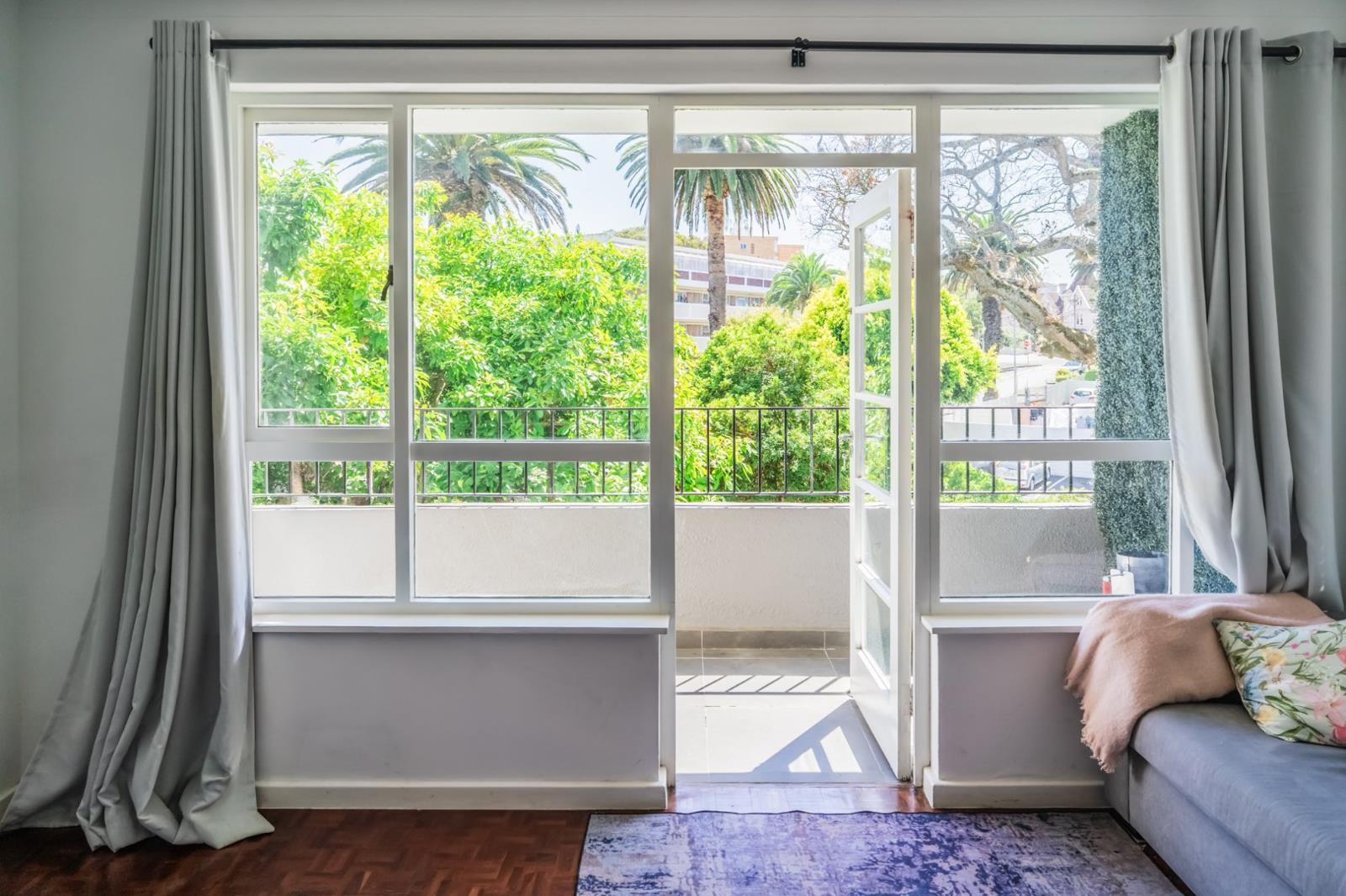 1 Bedroom Apartment in Wynberg