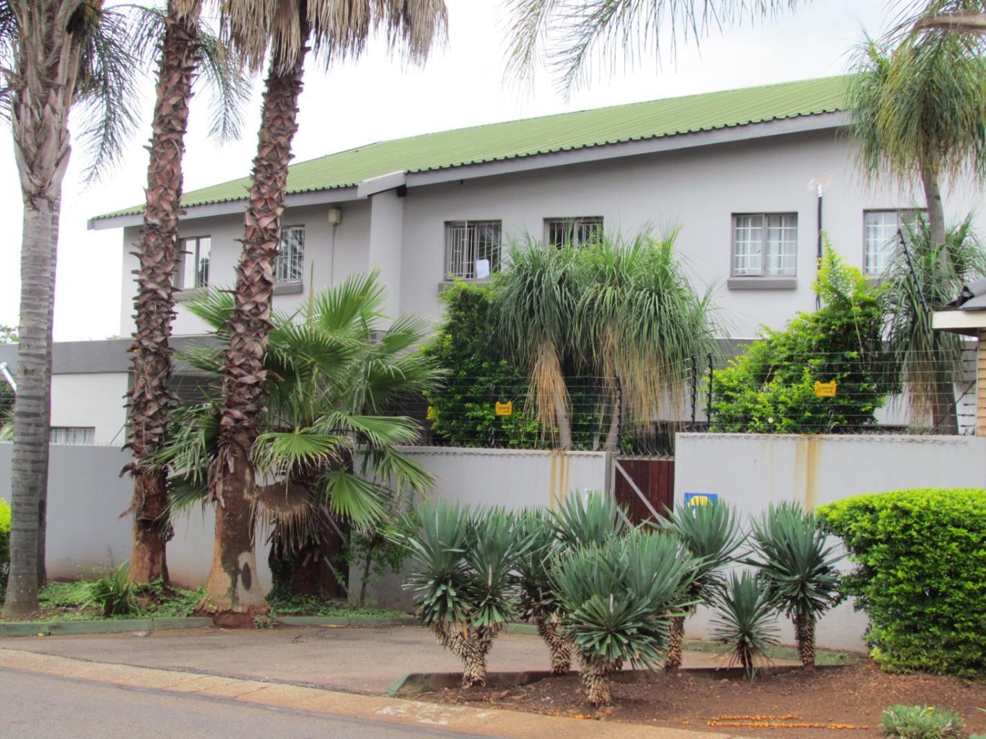 3 Bedroom Townhouse in Clubview