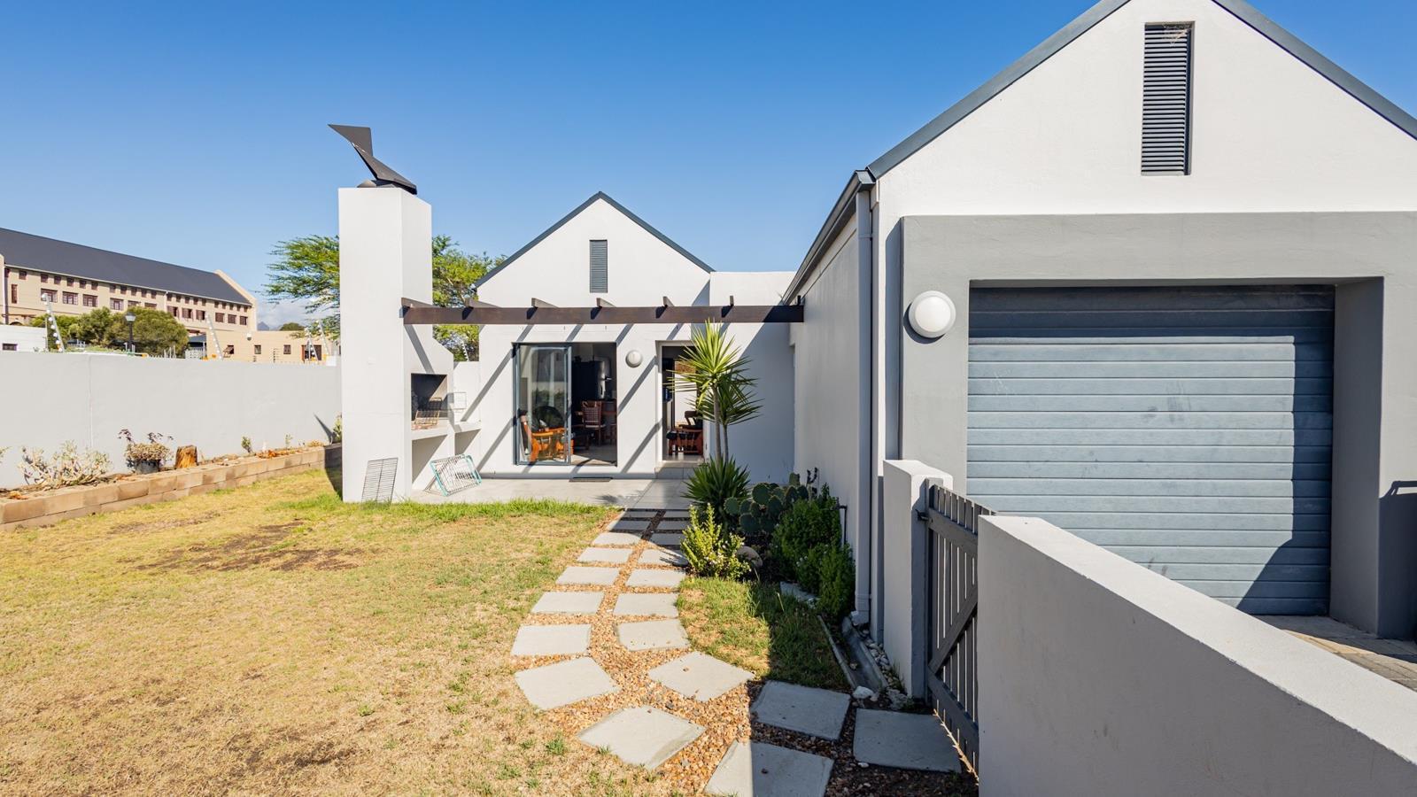 2 Bedroom Townhouse in Aan de Wijnlanden