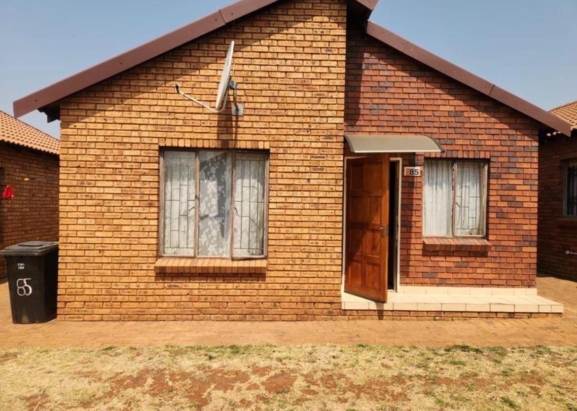 2 Bedroom Townhouse in Protea Glen