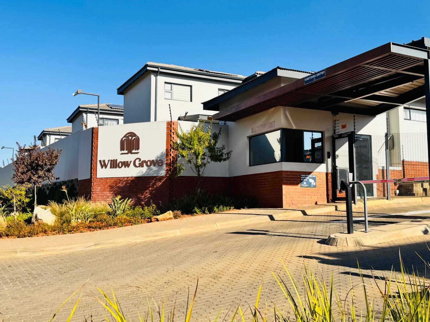 3 Bedroom Townhouse in Wilgeheuwel