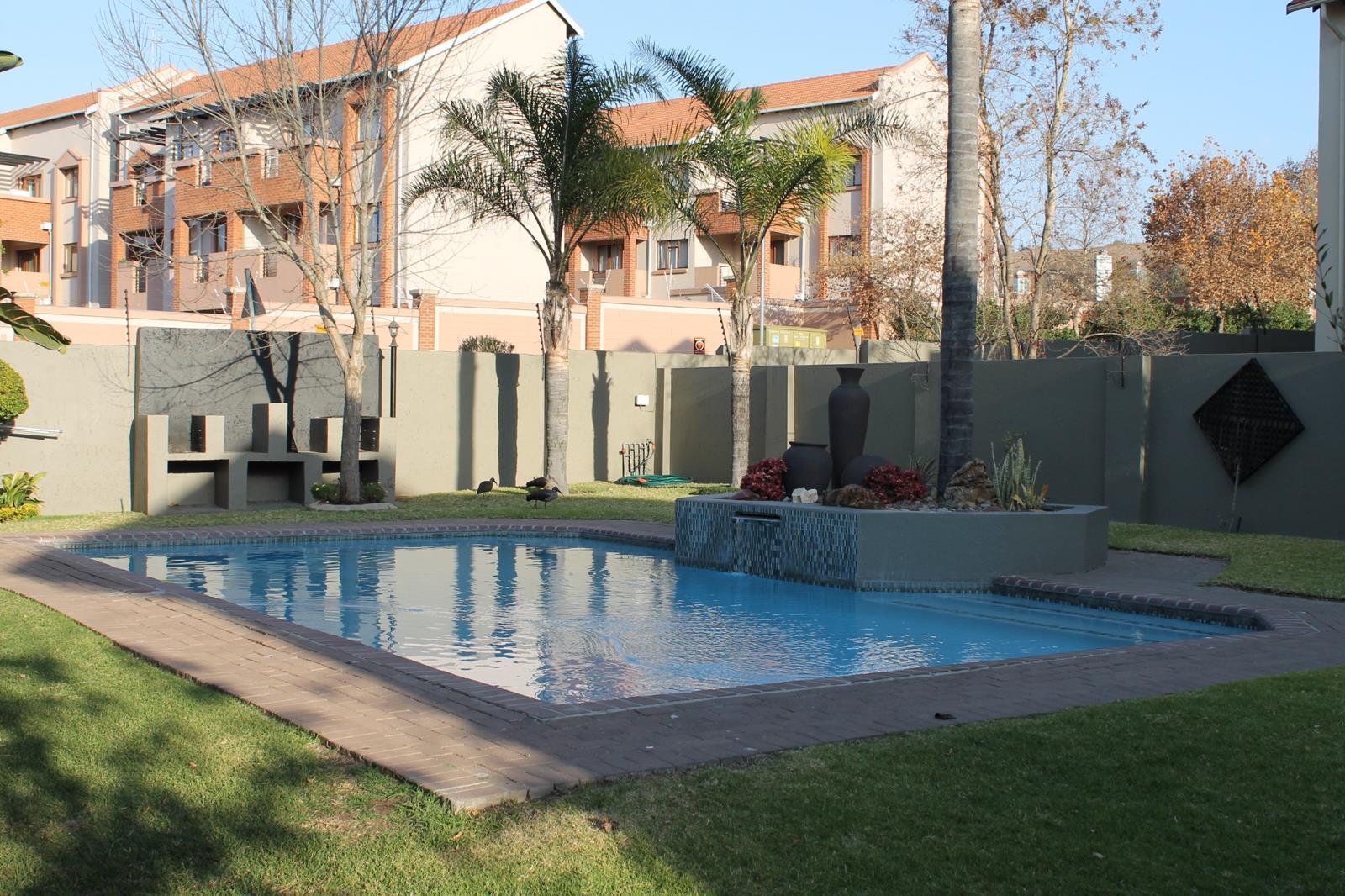 3 Bedroom Apartment in Paulshof
