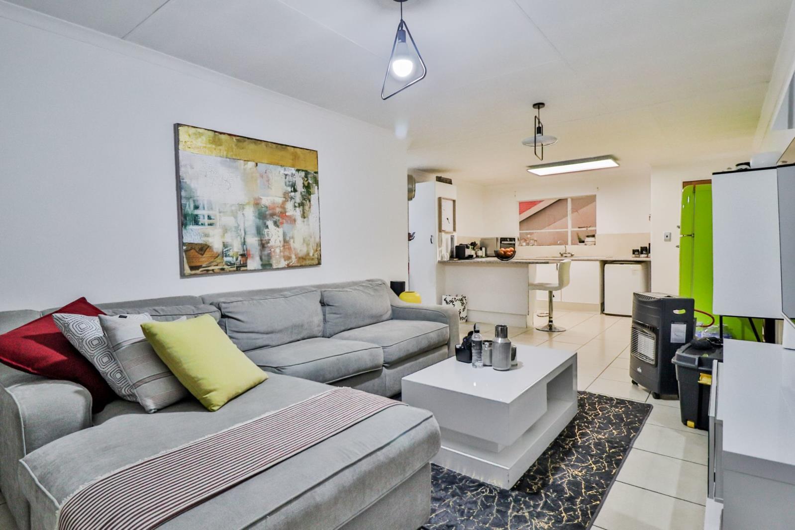 2 Bedroom Townhouse in Liefde en Vrede