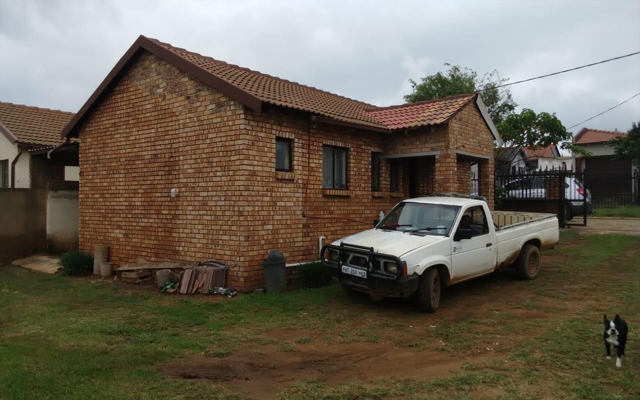 3 Bedroom House in Lotus Gardens