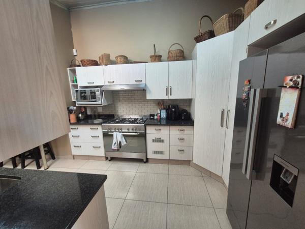 4 Bedroom House in Alberante