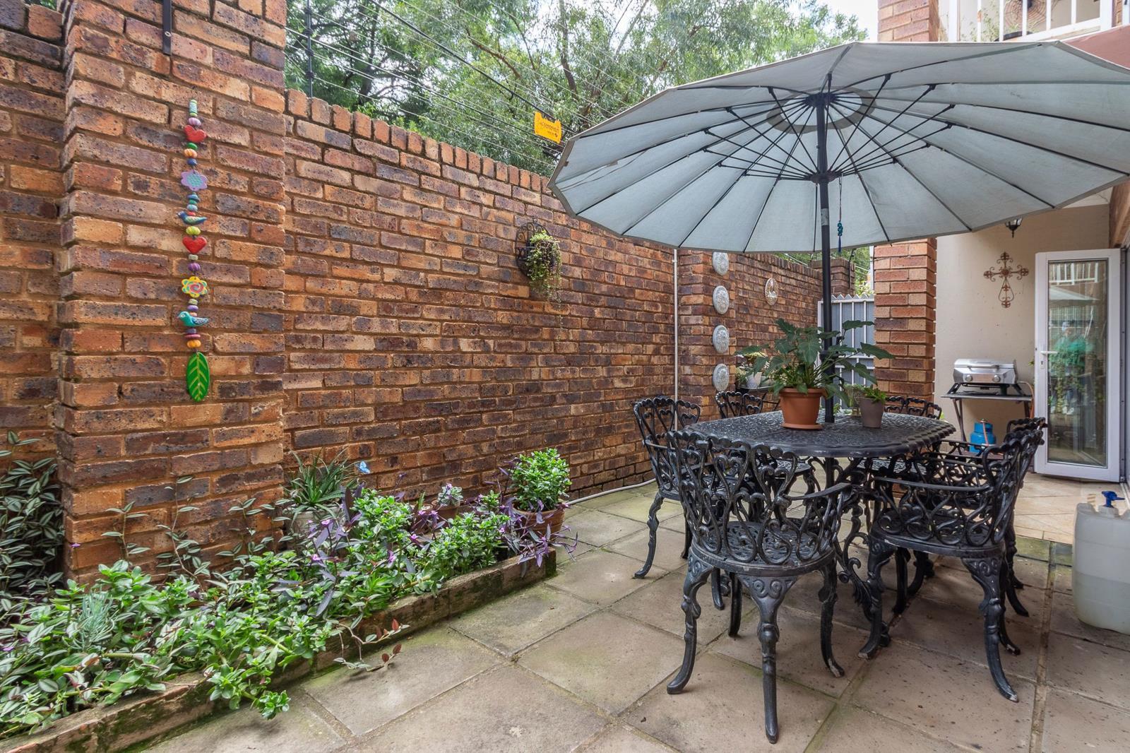 2 Bedroom Apartment in Brentwood Park