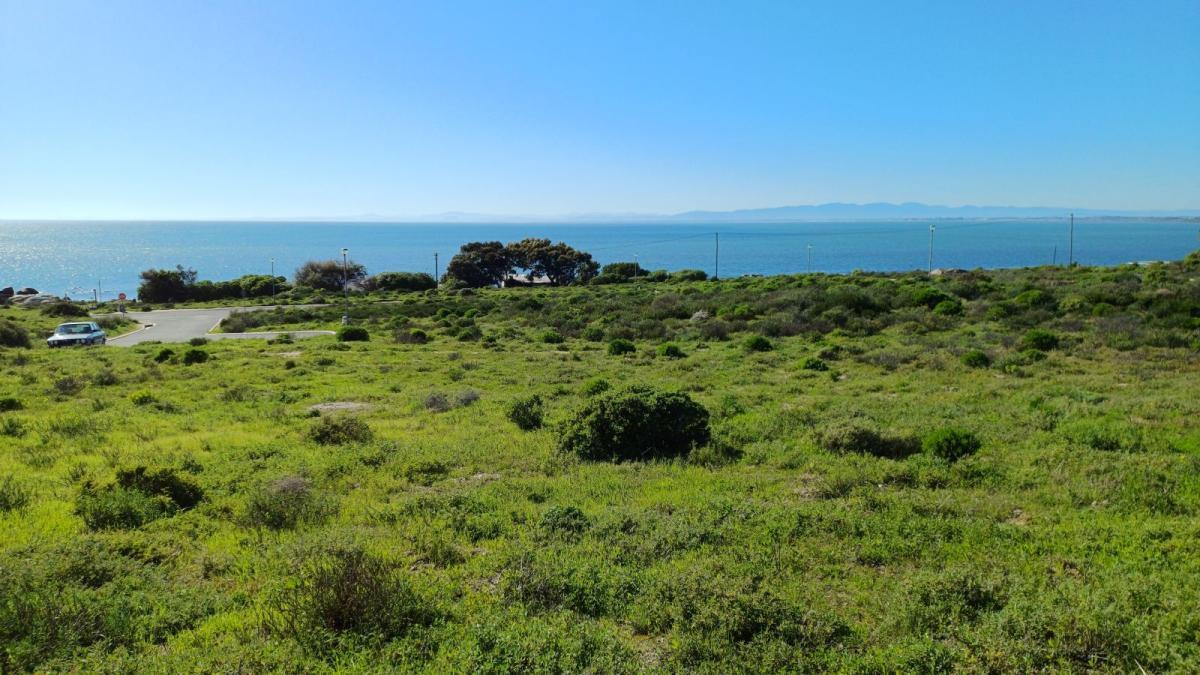 368 m² Land available in St Helena Views