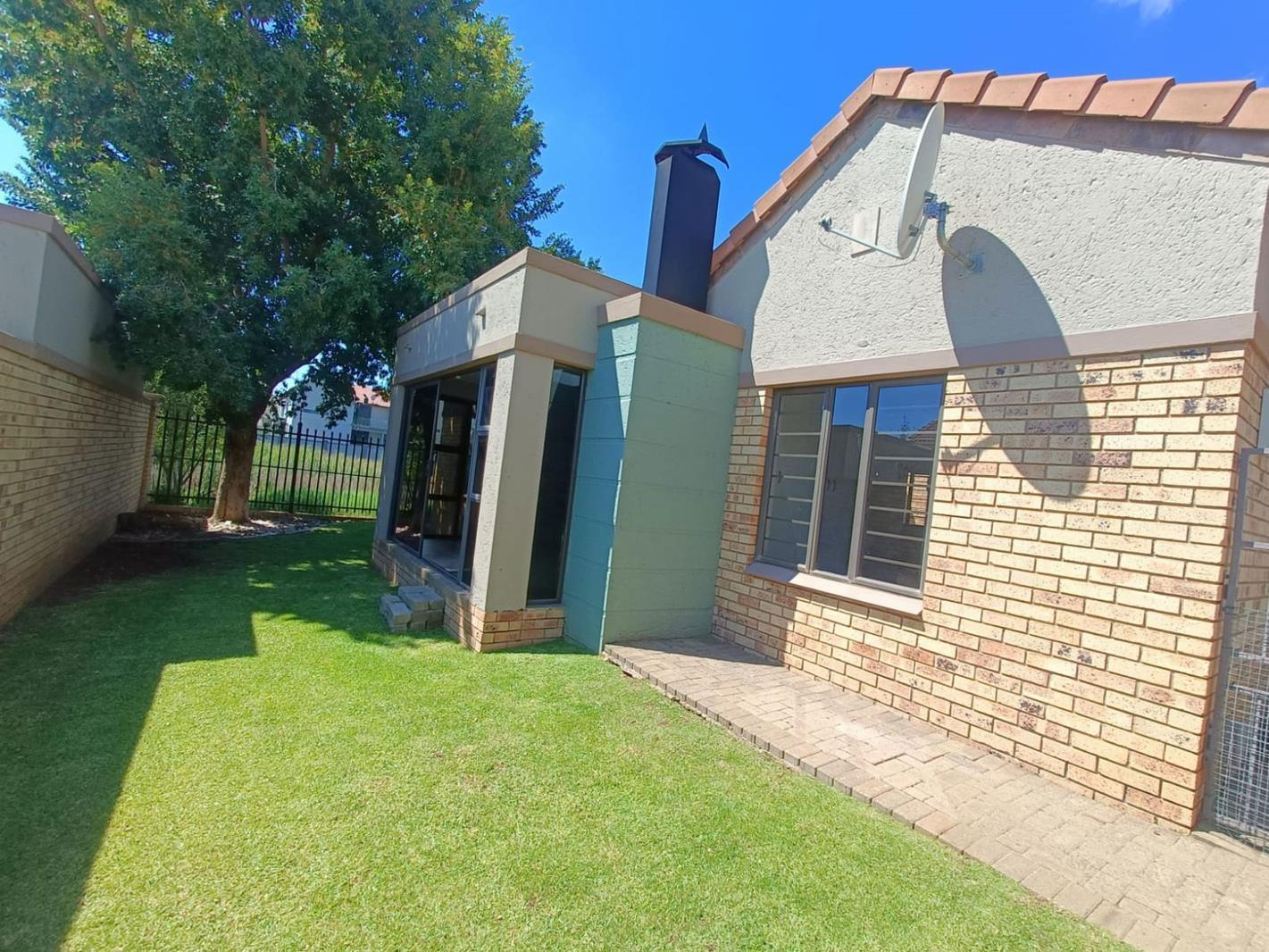 3 Bedroom Townhouse in Shellyvale