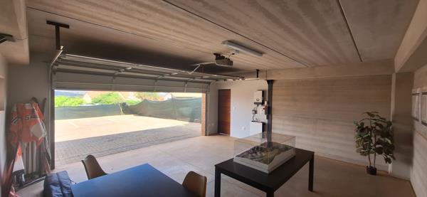 3 Bedroom Duplex in Olympus AH
