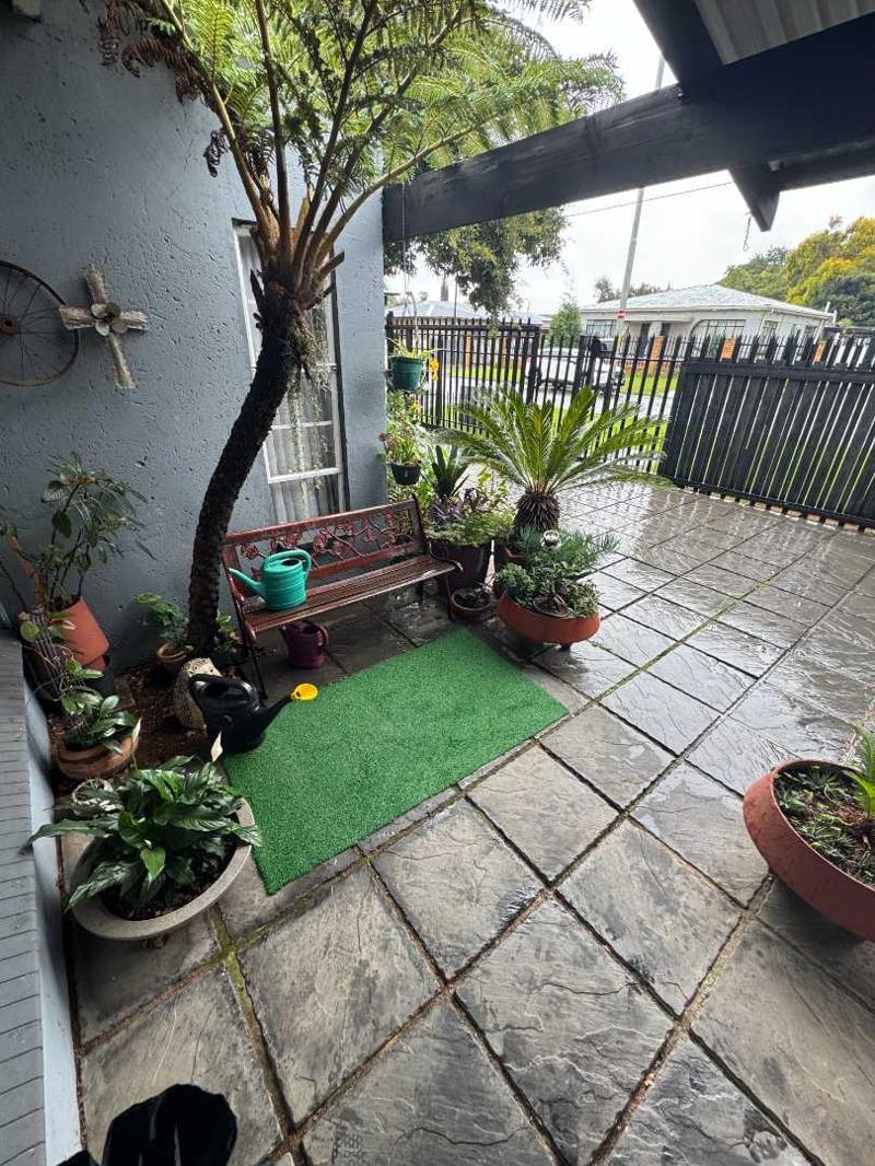 4 Bedroom House in Florentia