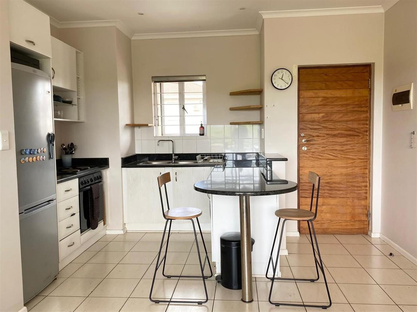 2 Bedroom Apartment in Sheffield Beach