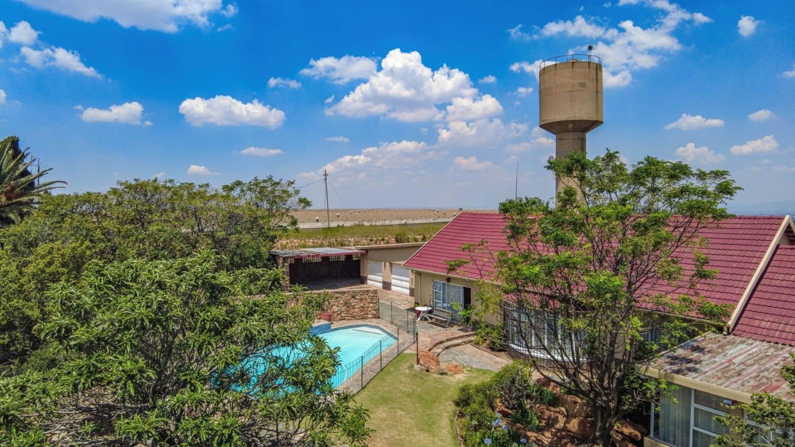 4 Bedroom House in Linmeyer