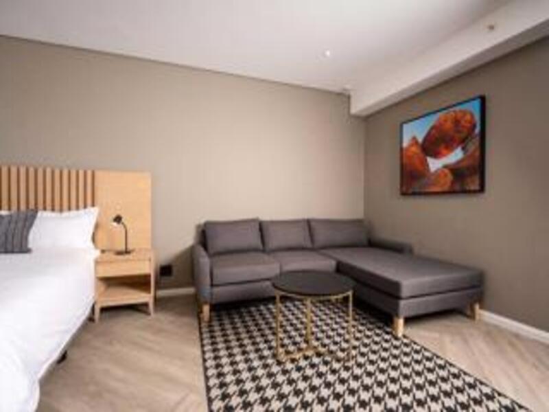 Studio Apartment in Benmore Gardens