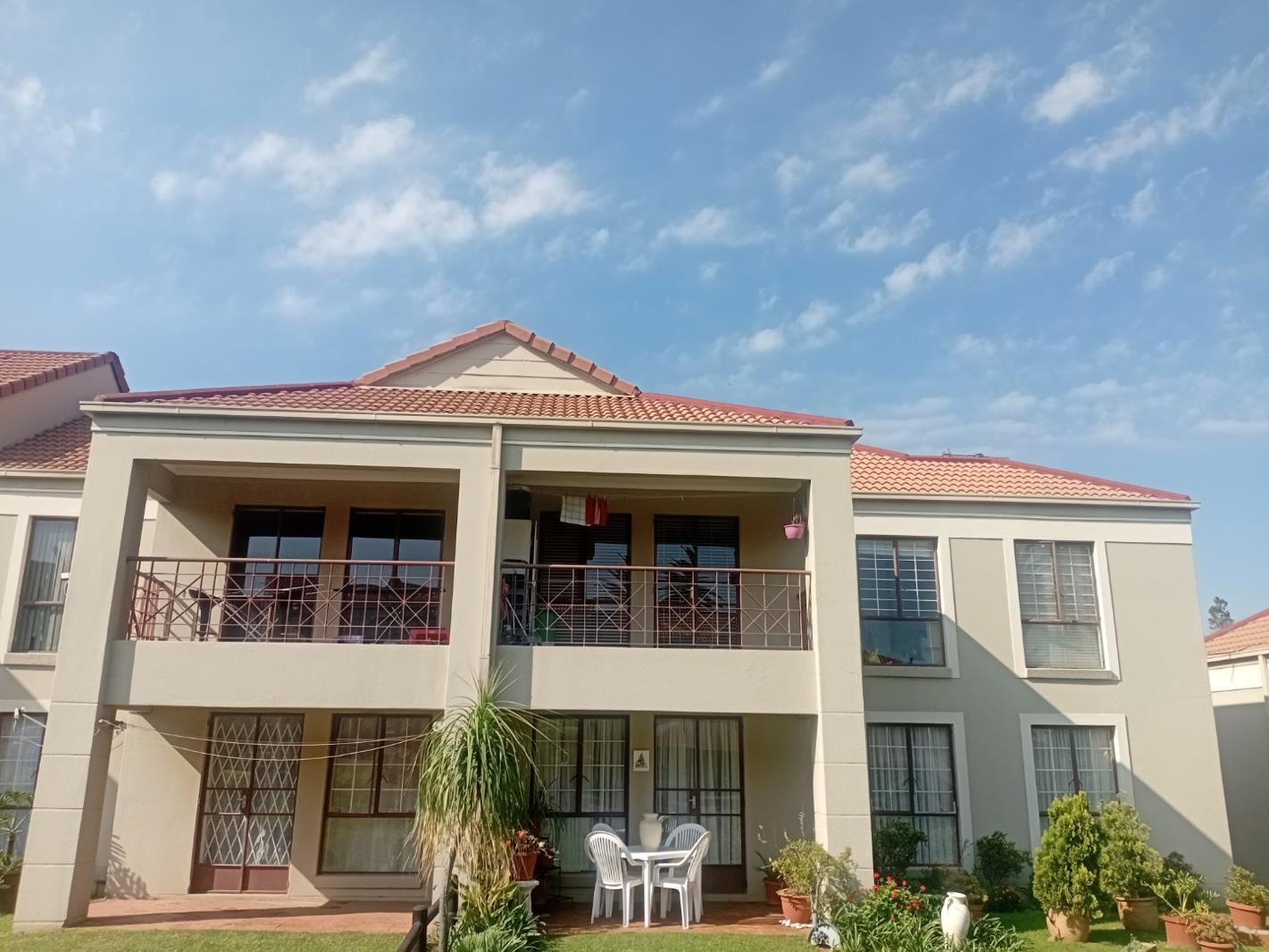 2 Bedroom Townhouse in Oakdene