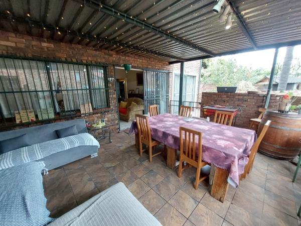 4 Bedroom Townhouse in Magalieskruin