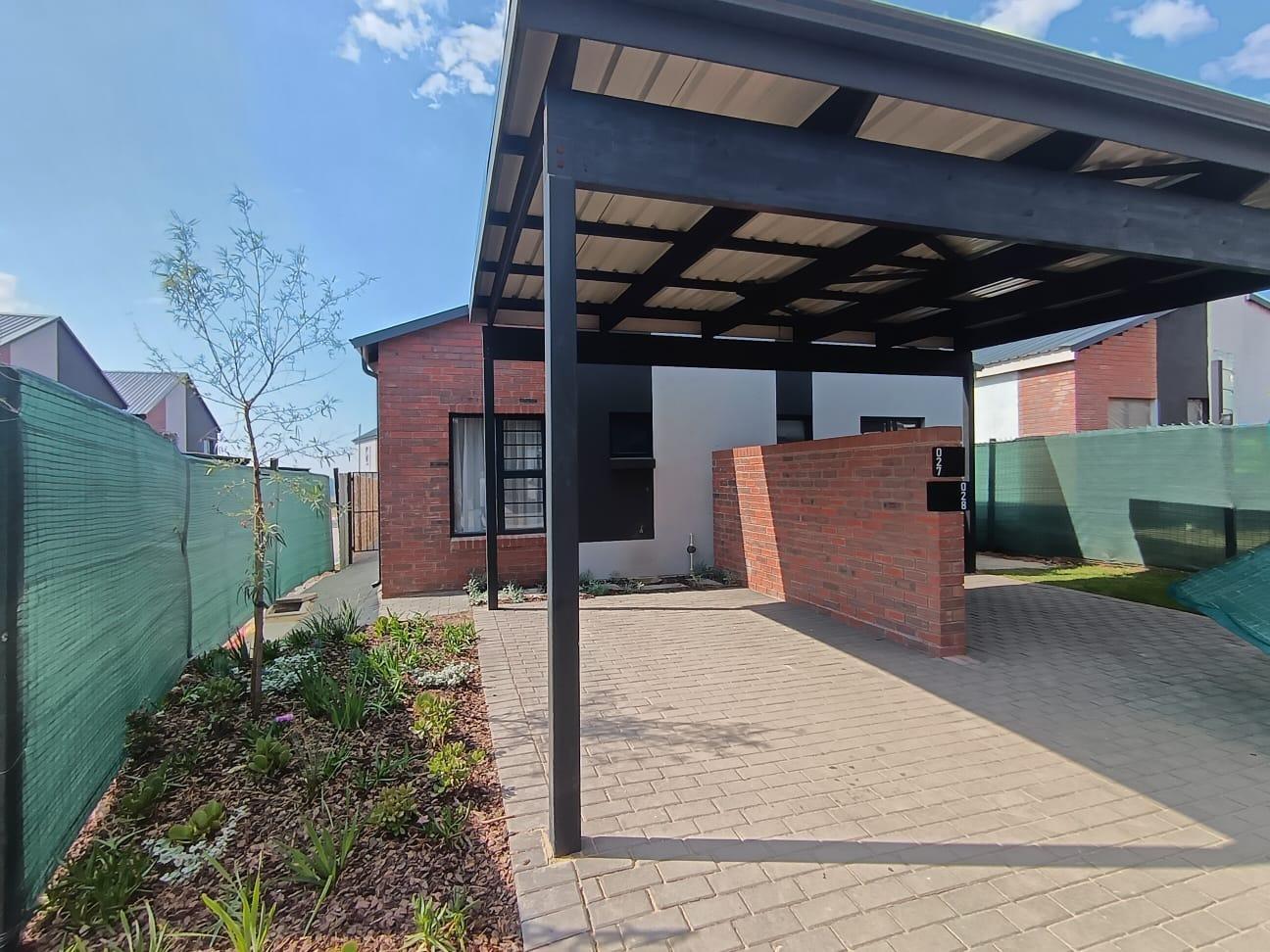 2 Bedroom Townhouse in South Hills