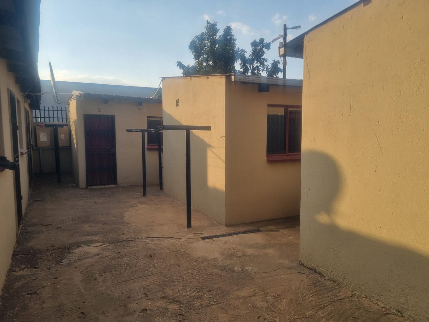 10 Bedroom House in Soshanguve East