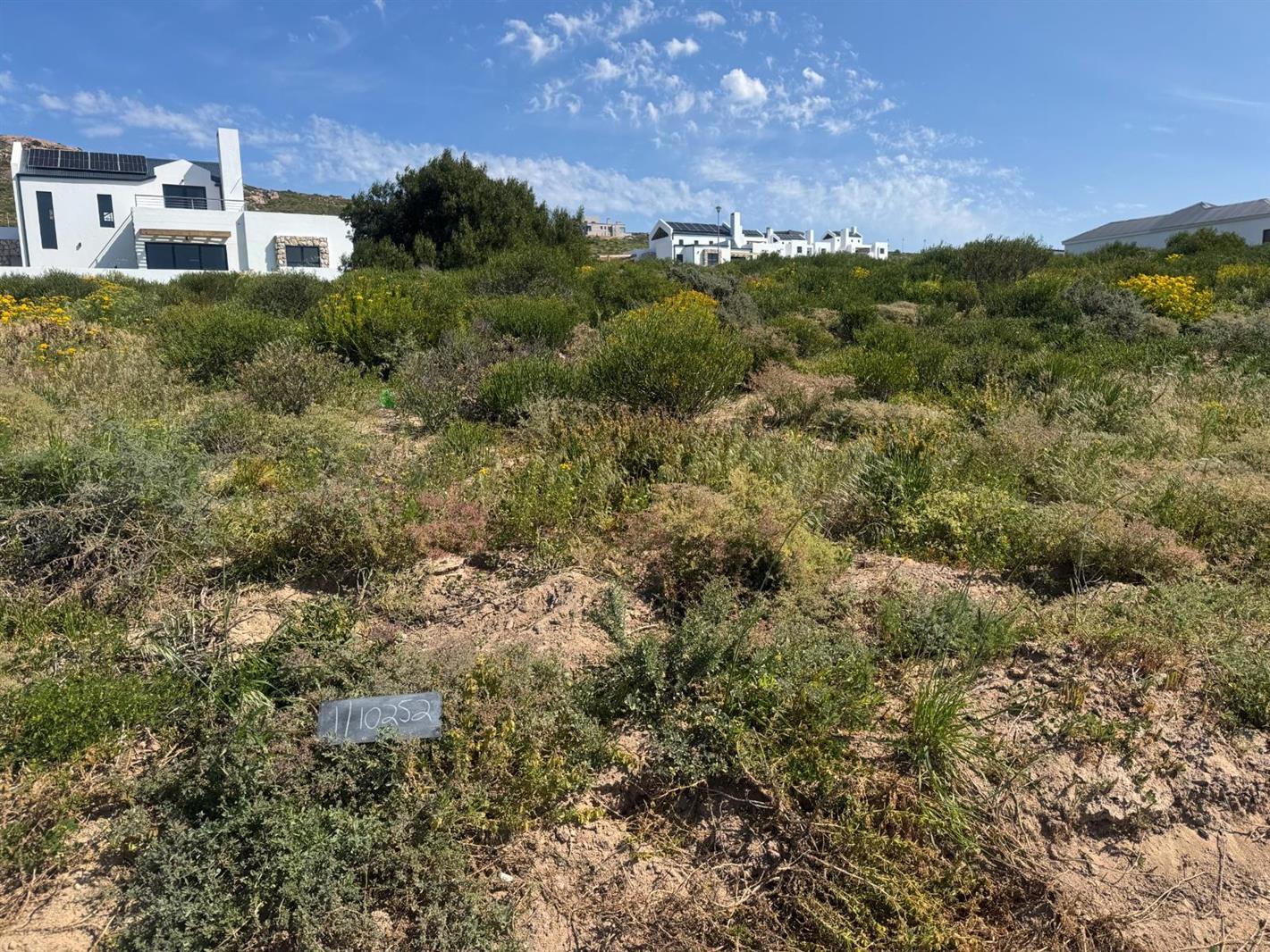 398 m² Land available in St Helena Views