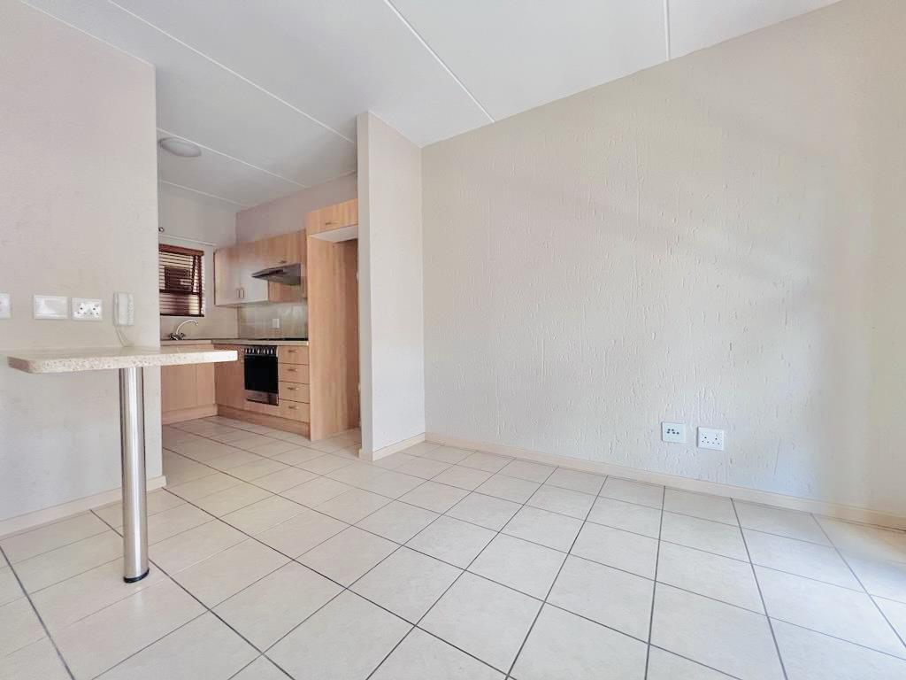 2 Bedroom Apartment in Douglasdale