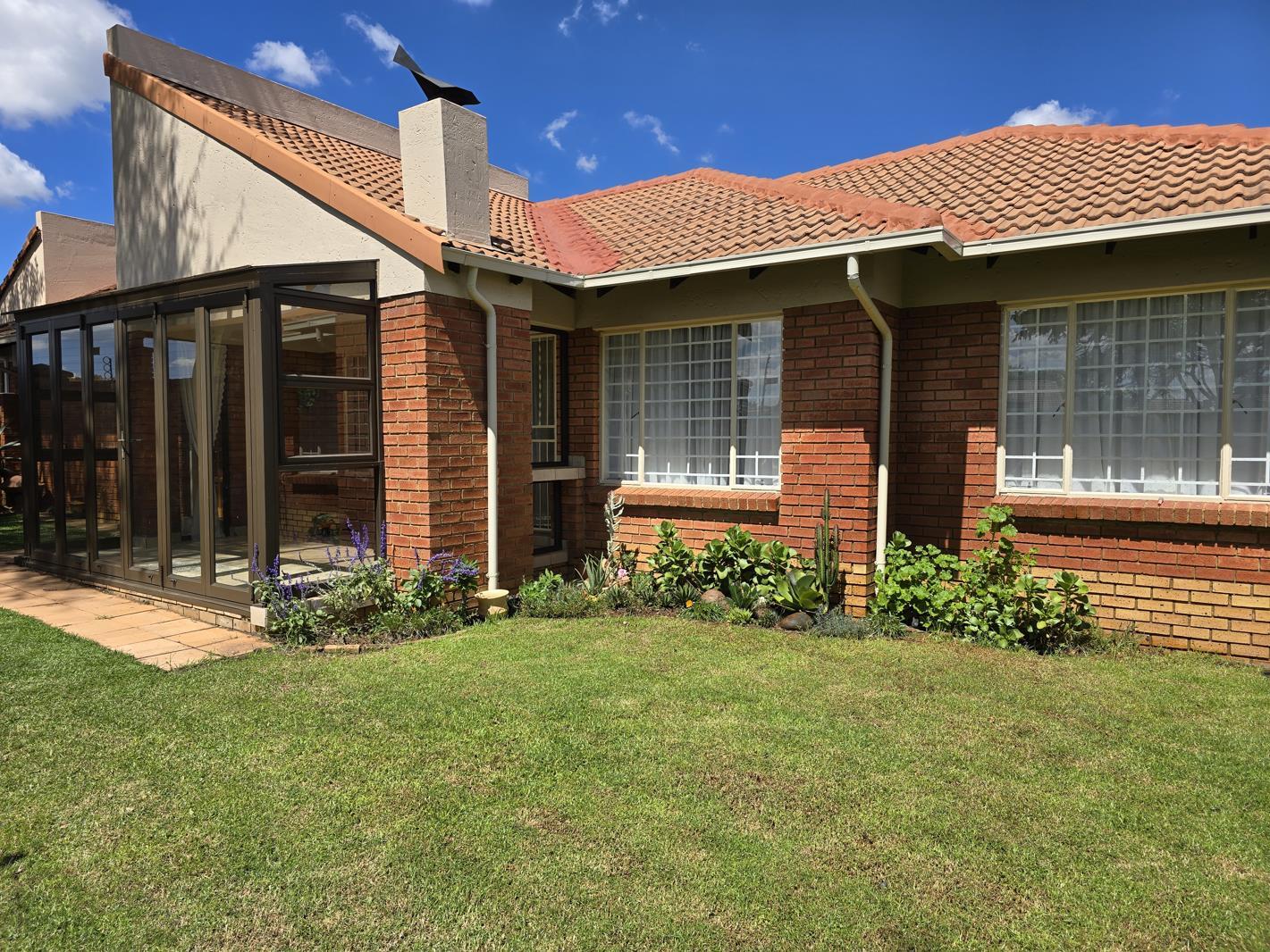 2 Bedroom Simplex in The Wilds