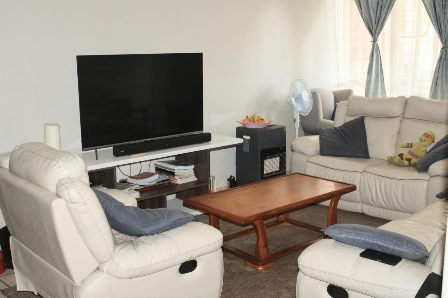 1 Bedroom Apartment in Kempton Park AH