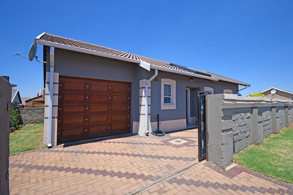 3 Bedroom House in Salfin