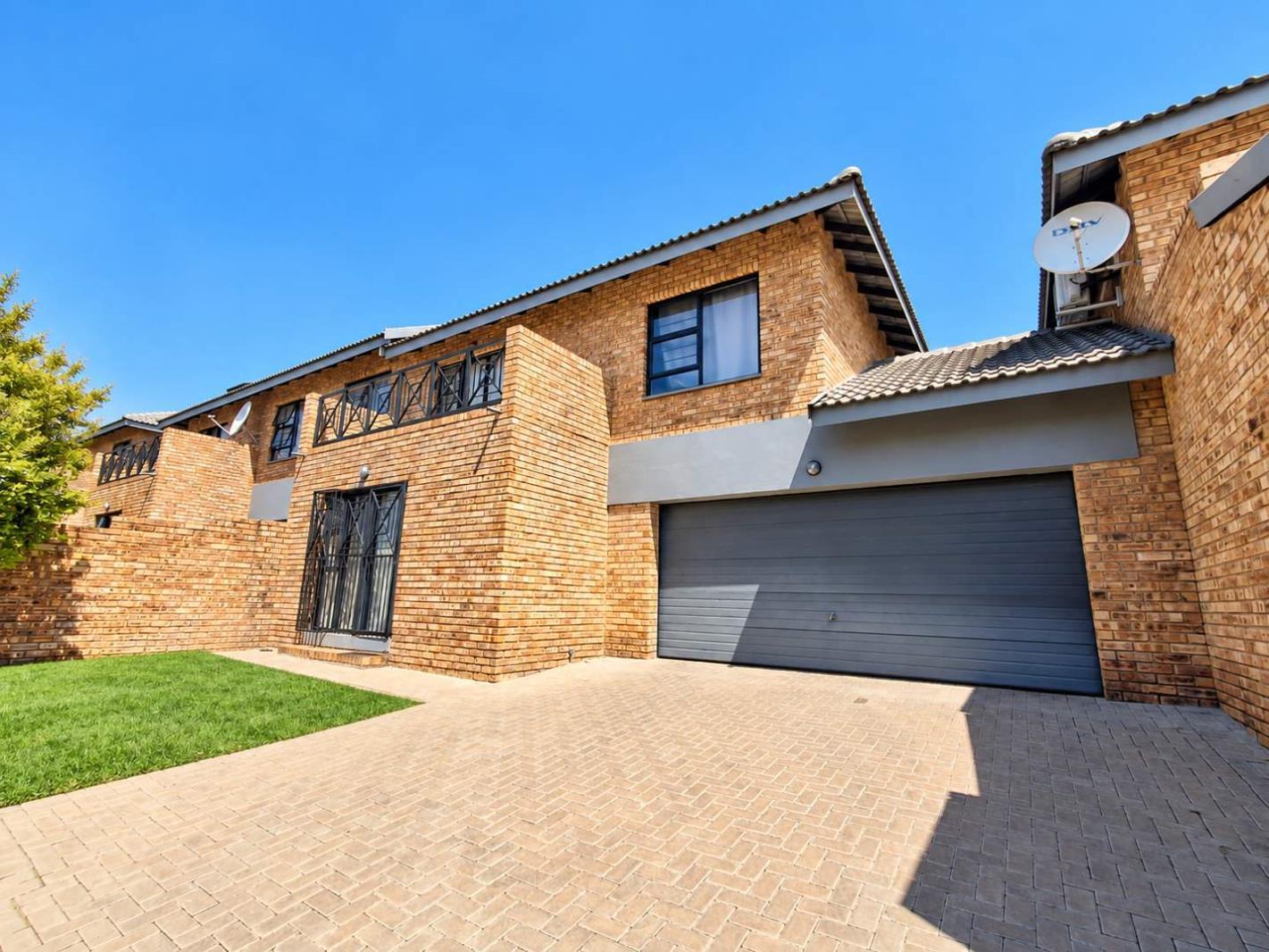 3 Bedroom Townhouse in Ruimsig