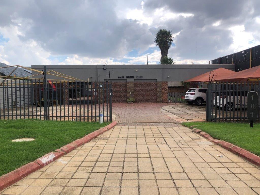 7 Bedroom House in Ravenswood