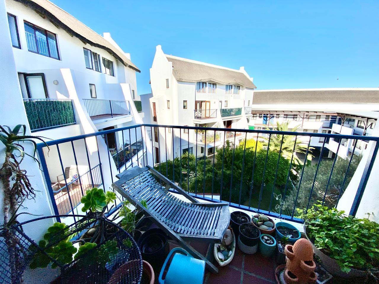 2 Bedroom Apartment in Melkbosstrand