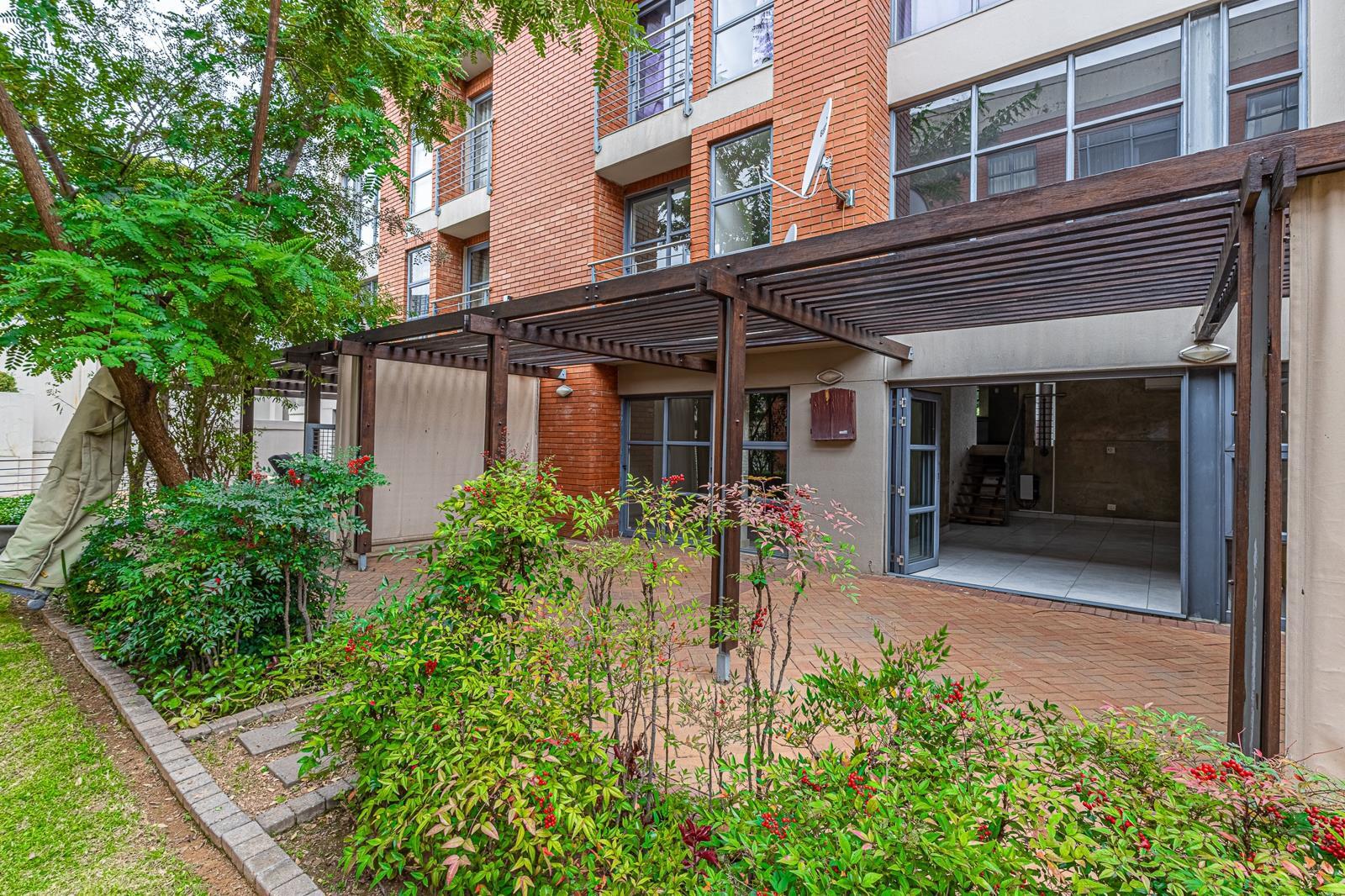 3 Bedroom Apartment in Hyde Park