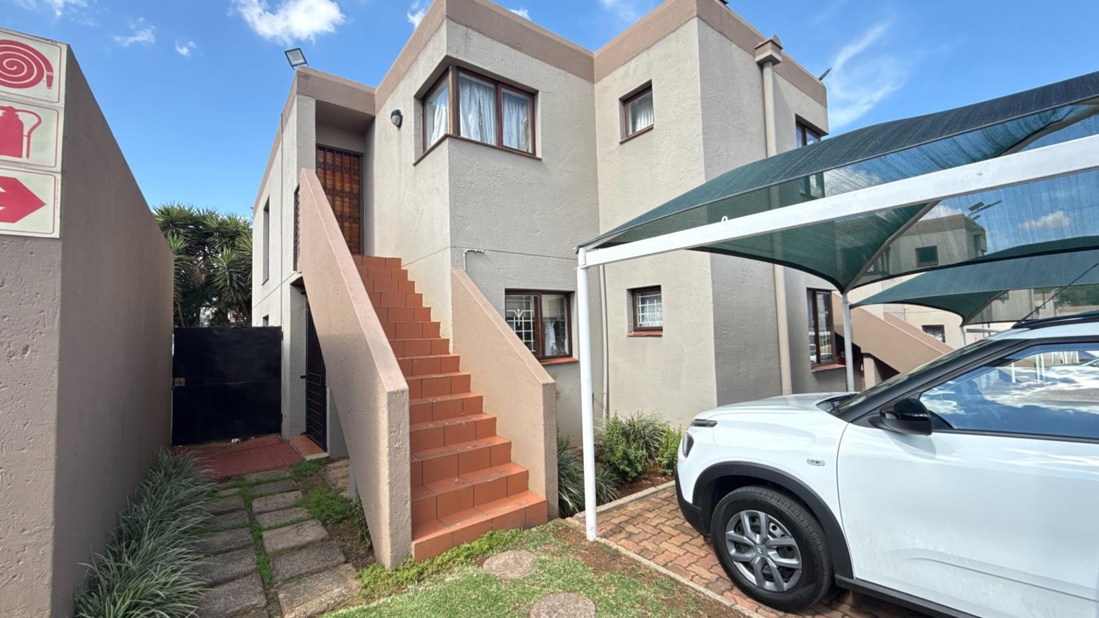 2 Bedroom Townhouse in Glenvista