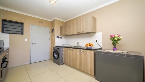 2 Bedroom Apartment in Athlone Park