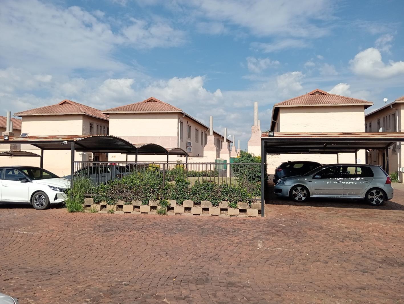 2 Bedroom Townhouse in Claremont