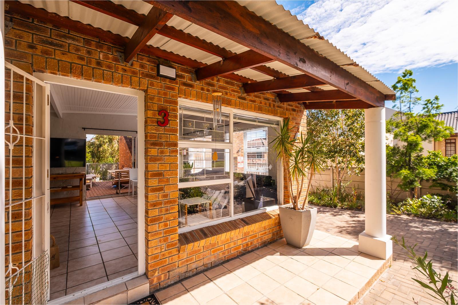 4 Bedroom House in Onrus