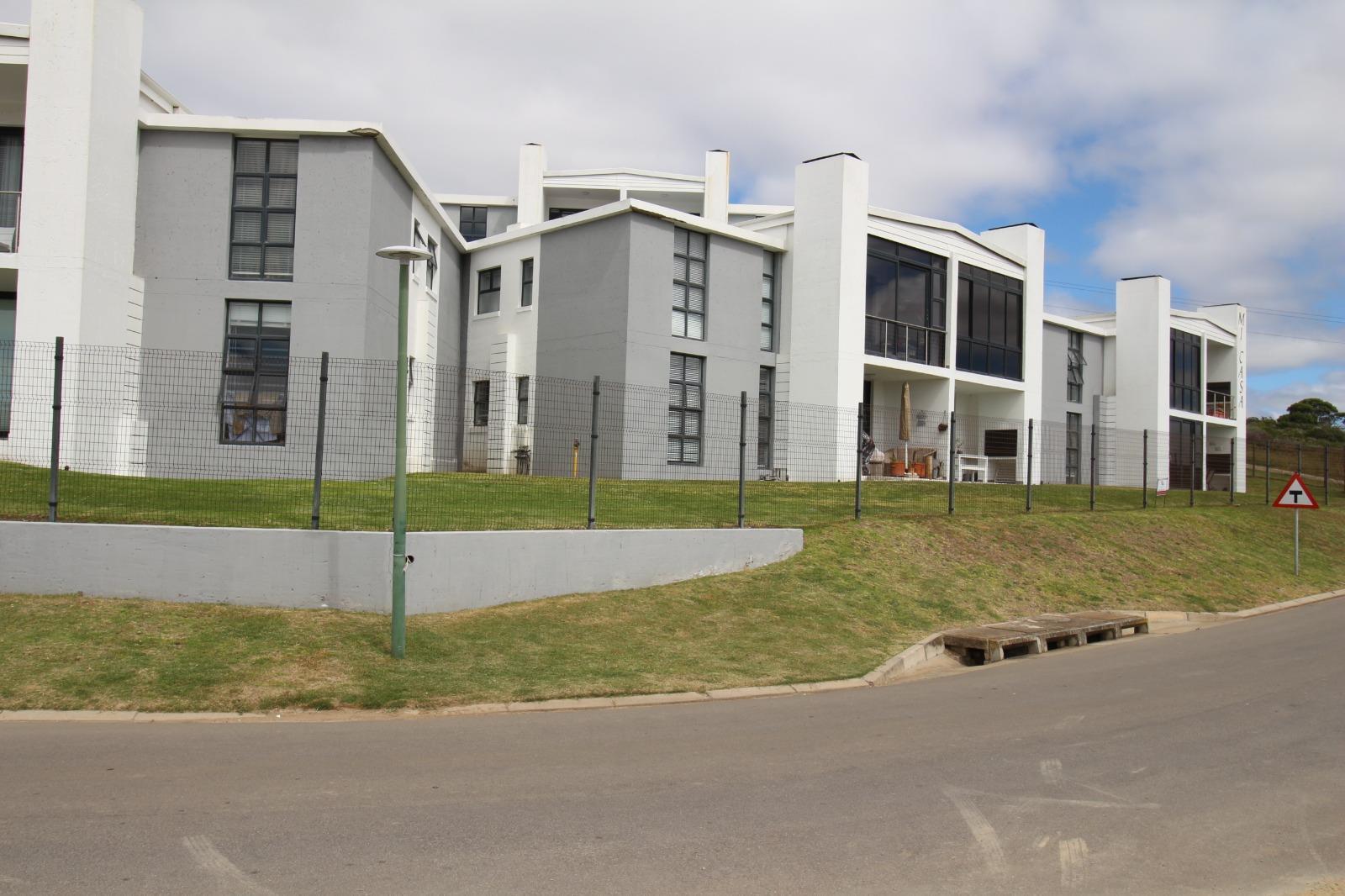 3 Bedroom Apartment in Island View