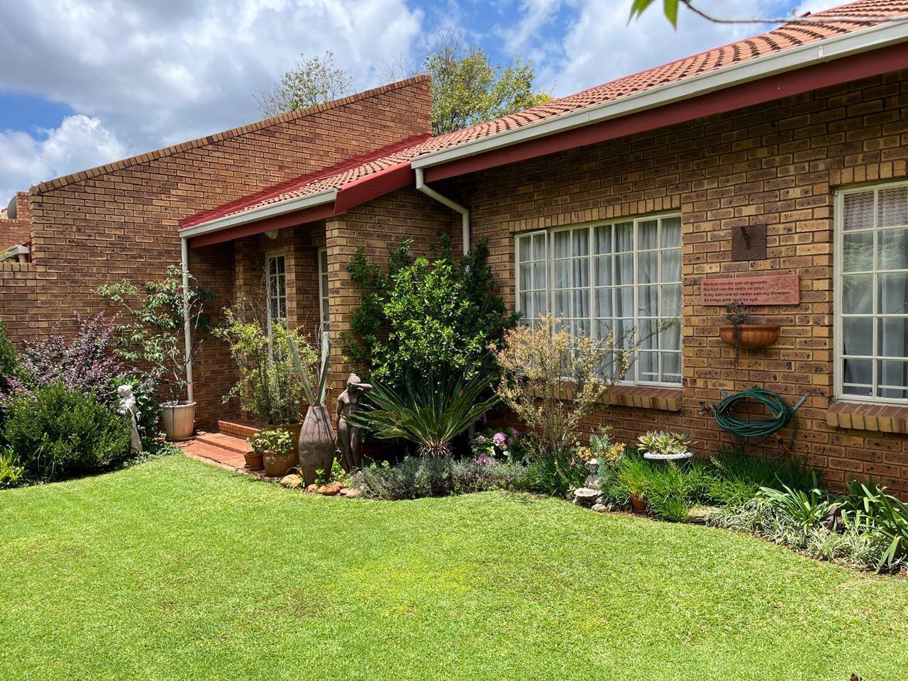 2 Bedroom Simplex in Eldoraigne